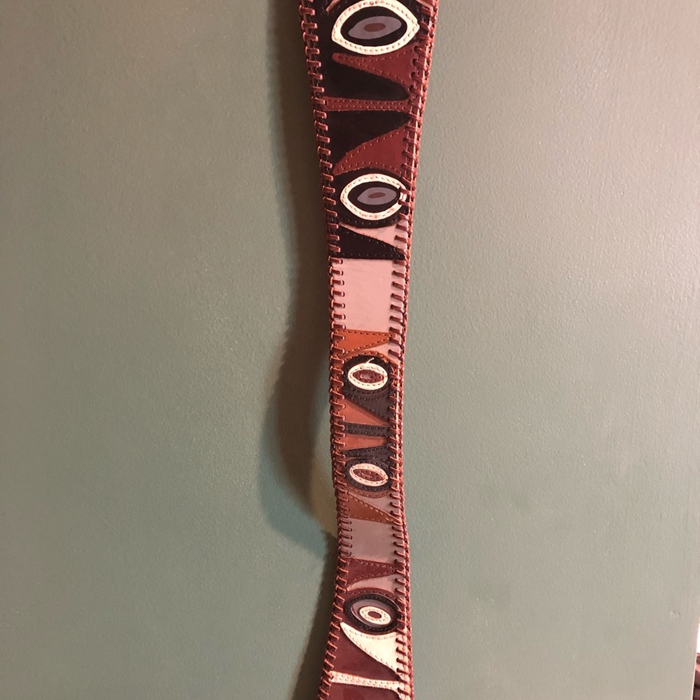 Decorative stitched genuine leather waist belt